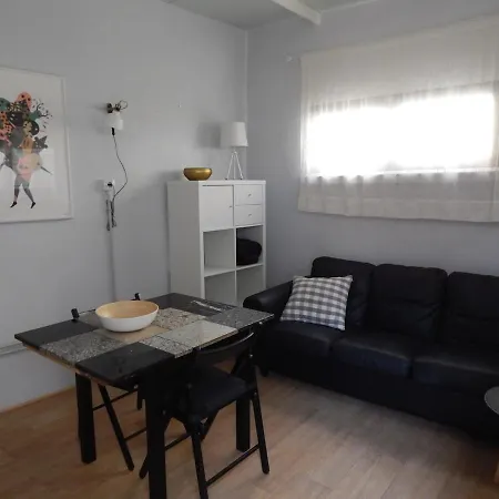 Cosy Flat Beachside